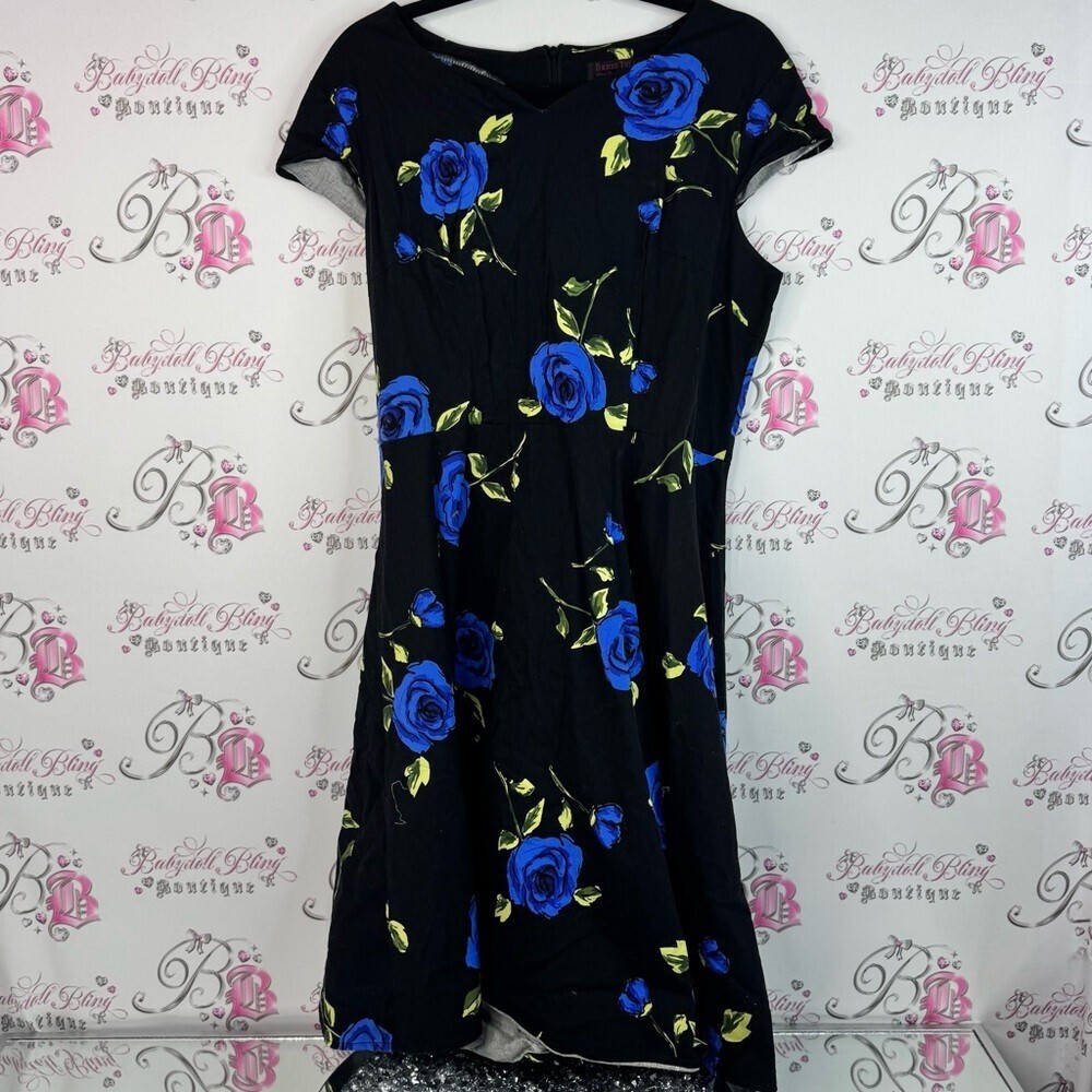 Dress tells dress roses blue green Chic Black Dress with Blue Floral Design
